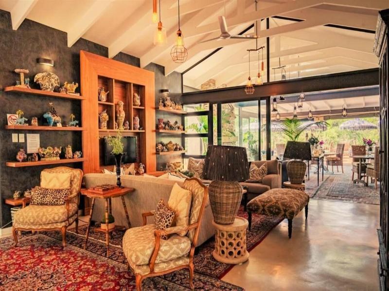 Safari Moon Luxury Bush Lodge image