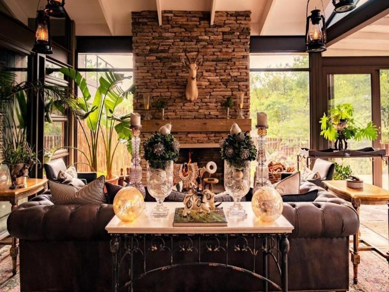 Safari Moon Luxury Bush Lodge image