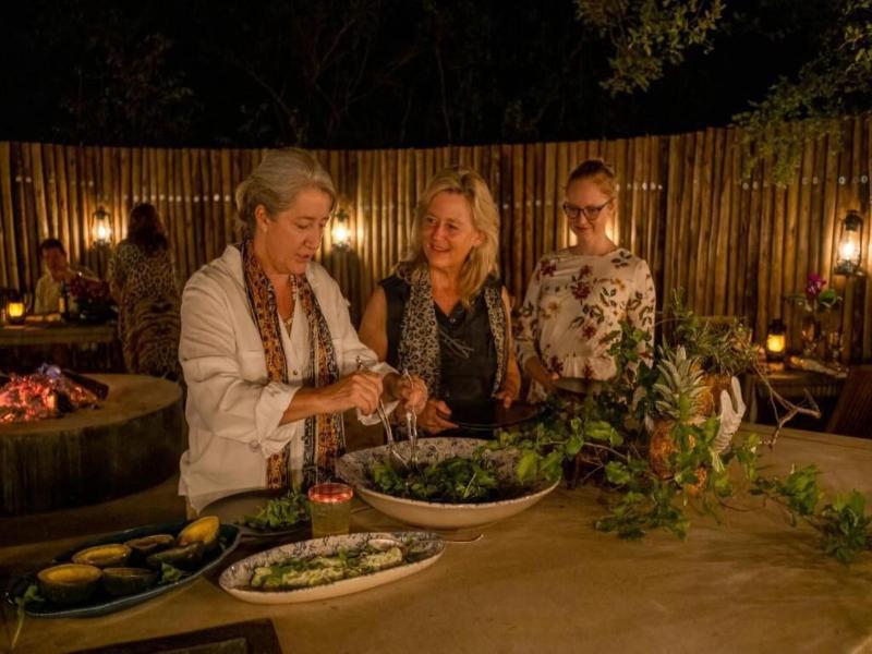 Safari Moon Luxury Bush Lodge image