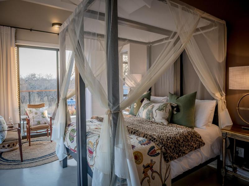 Safari Moon Luxury Bush Lodge image