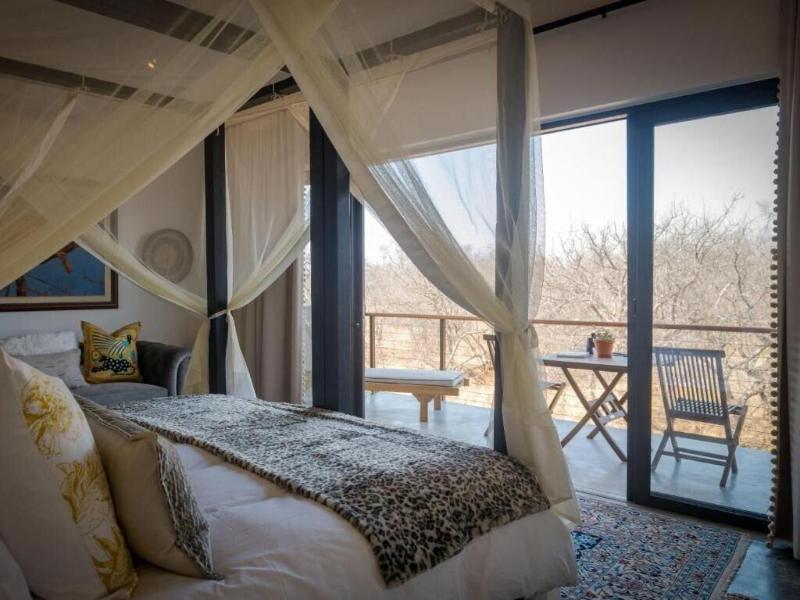 Safari Moon Luxury Bush Lodge image
