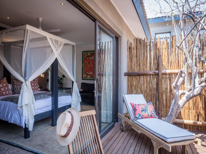 Safari Moon Luxury Bush Lodge image