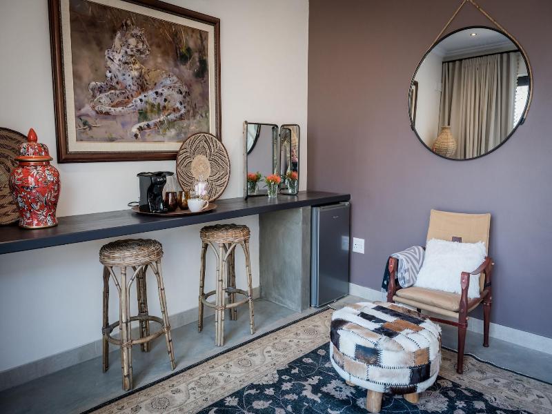 Safari Moon Luxury Bush Lodge image