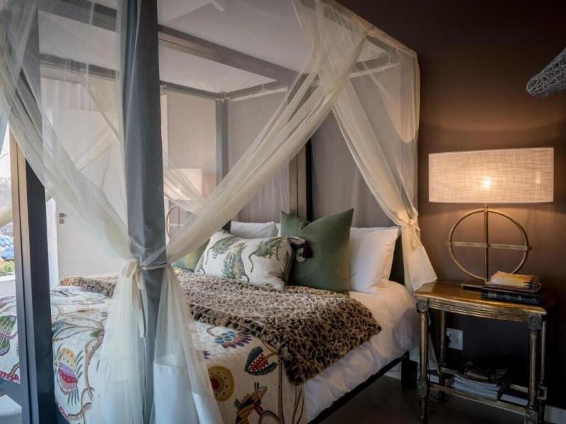 Safari Moon Luxury Bush Lodge image