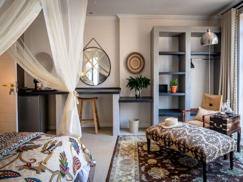 Safari Moon Luxury Bush Lodge image