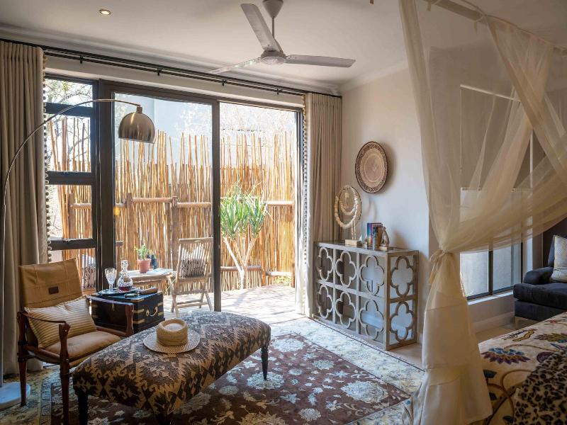 Safari Moon Luxury Bush Lodge image