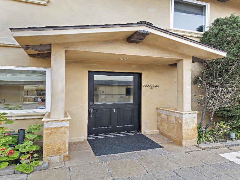The Retreat In Laguna Beach image