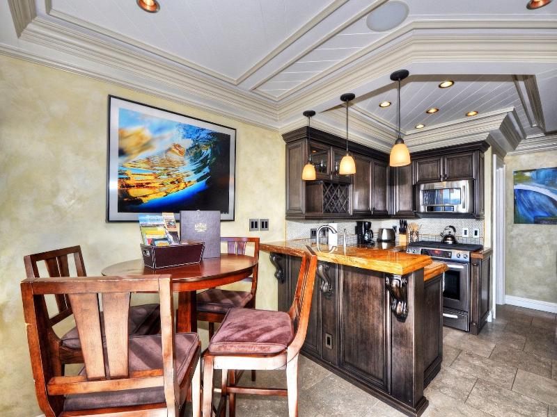 The Retreat In Laguna Beach image