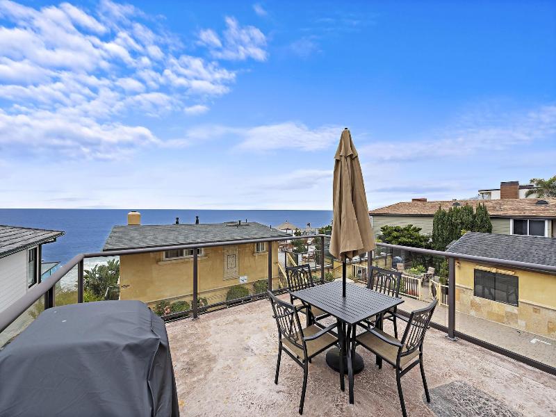 The Retreat In Laguna Beach image