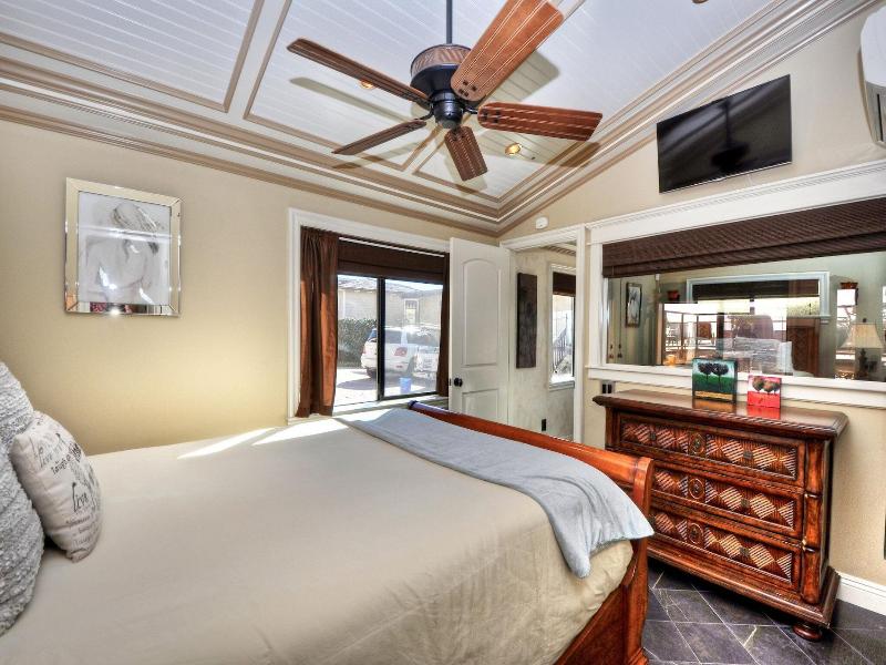 The Retreat In Laguna Beach image
