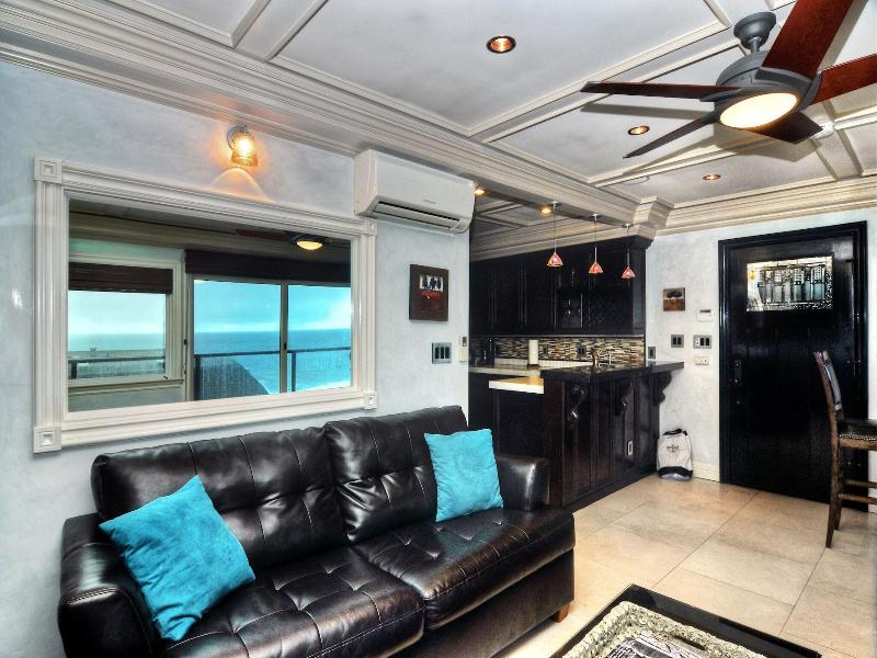 The Retreat In Laguna Beach image
