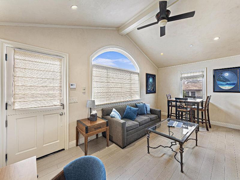 The Retreat In Laguna Beach image