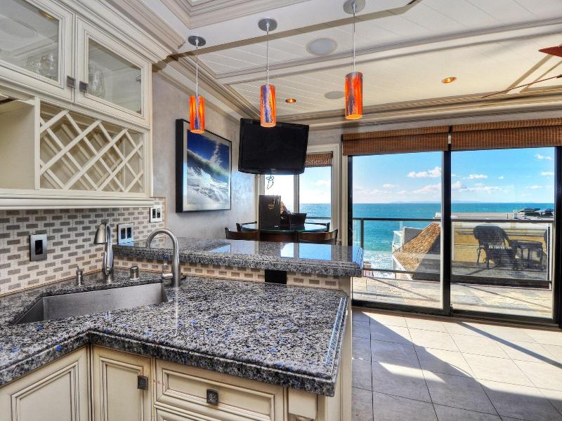 The Retreat In Laguna Beach image