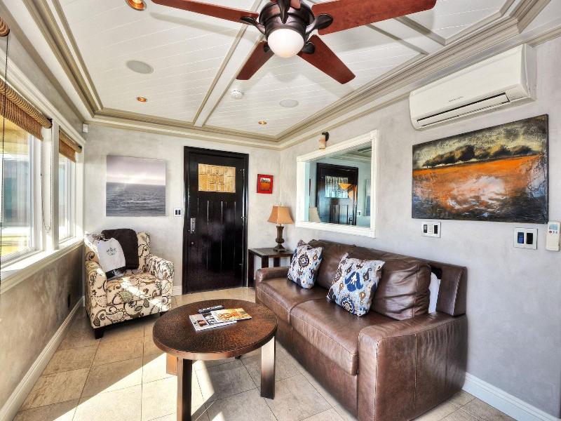The Retreat In Laguna Beach image