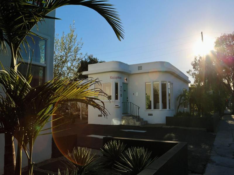 Aliza Hotel image
