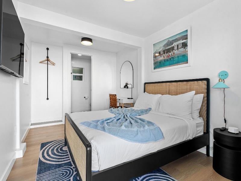Aliza Hotel image