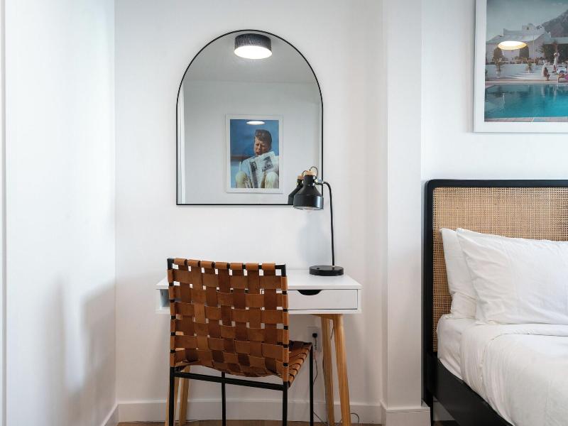 Aliza Hotel image