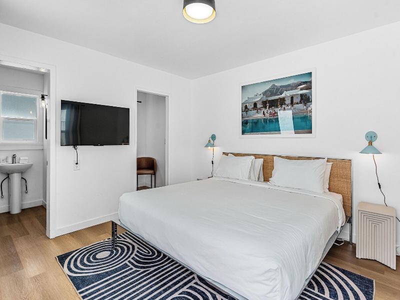 Aliza Hotel image