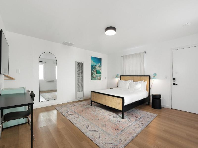 Aliza Hotel image