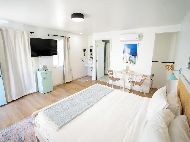 Aliza Hotel image