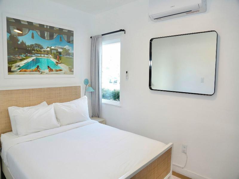Aliza Hotel image