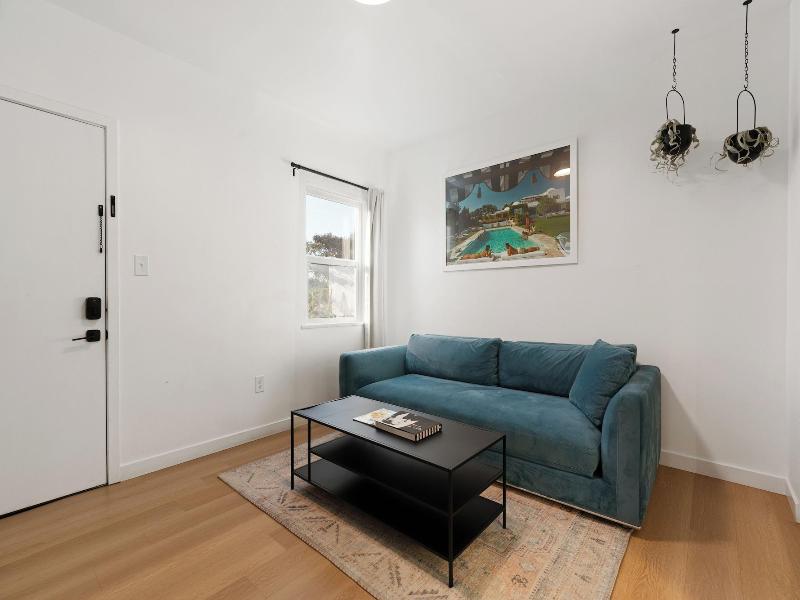 Aliza Hotel image