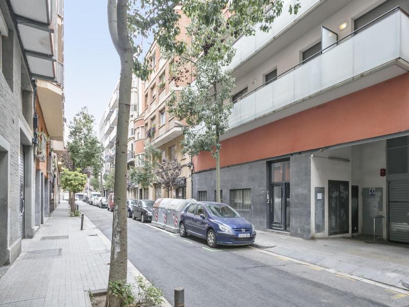 Inside Barcelona Apartments Princep image