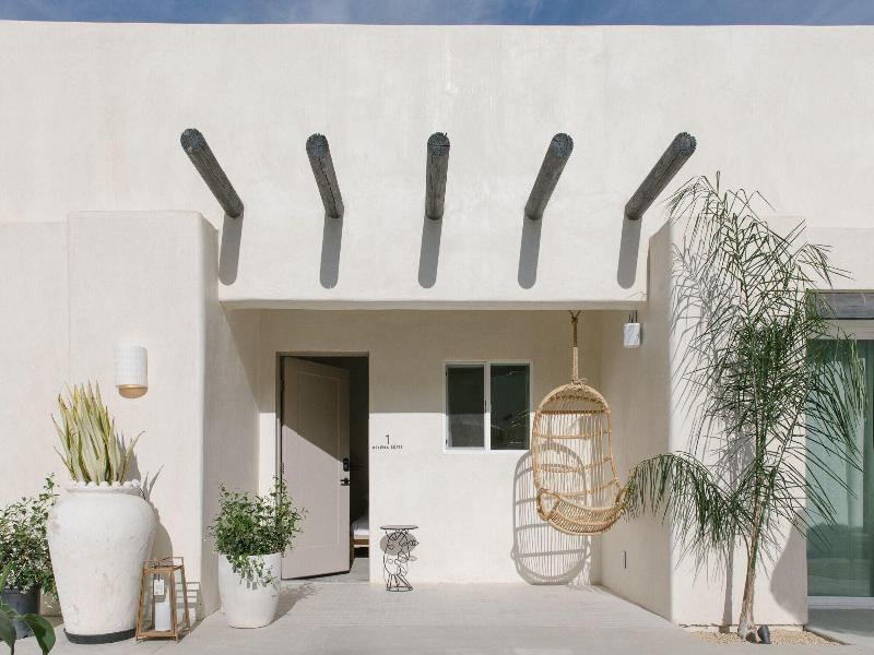 Yara Hotel image