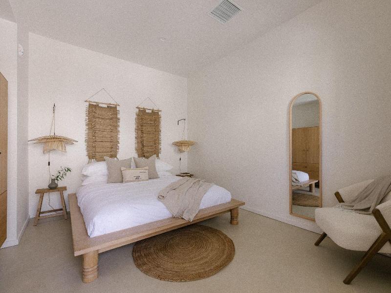 Yara Hotel image