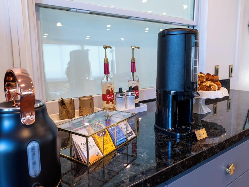 Rhapsody In View Boutique Hotel