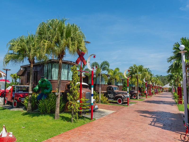 Apinya Resort Bangsarey image