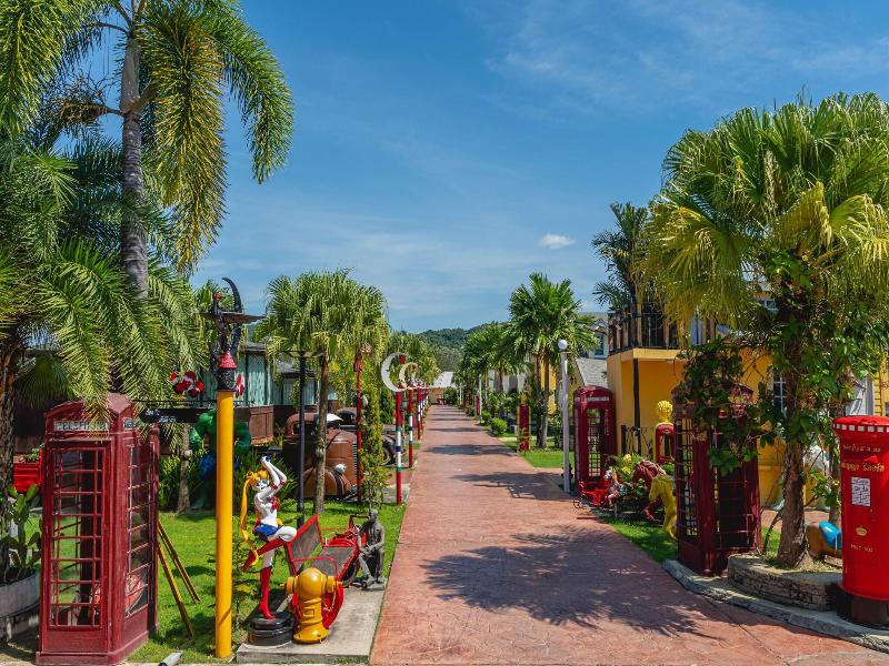 Apinya Resort Bangsarey image