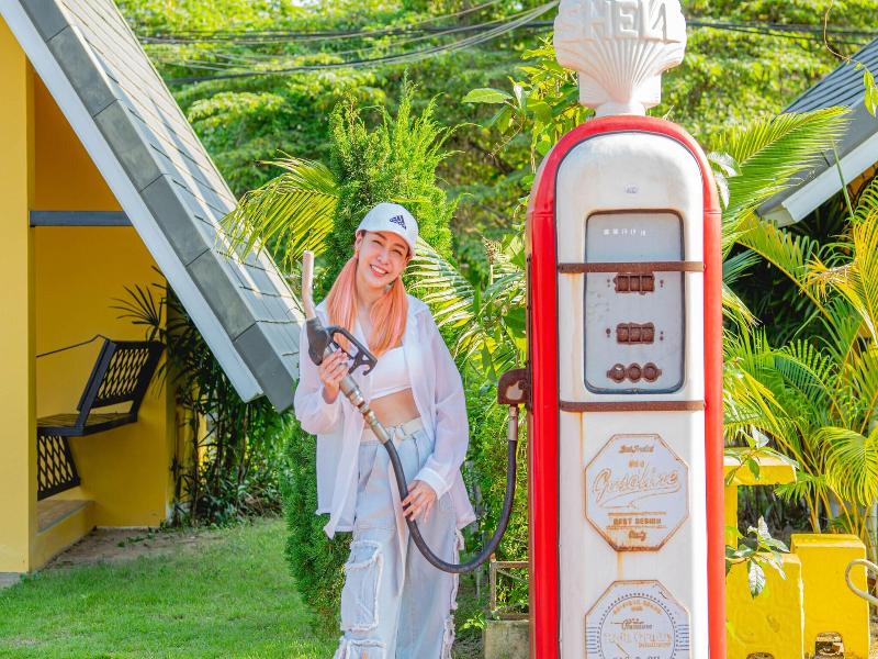 Apinya Resort Bangsarey image
