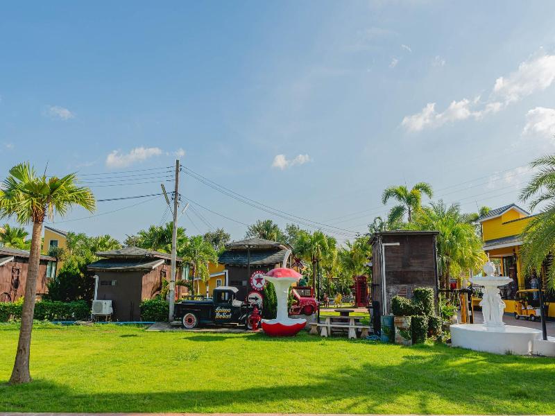 Apinya Resort Bangsarey image