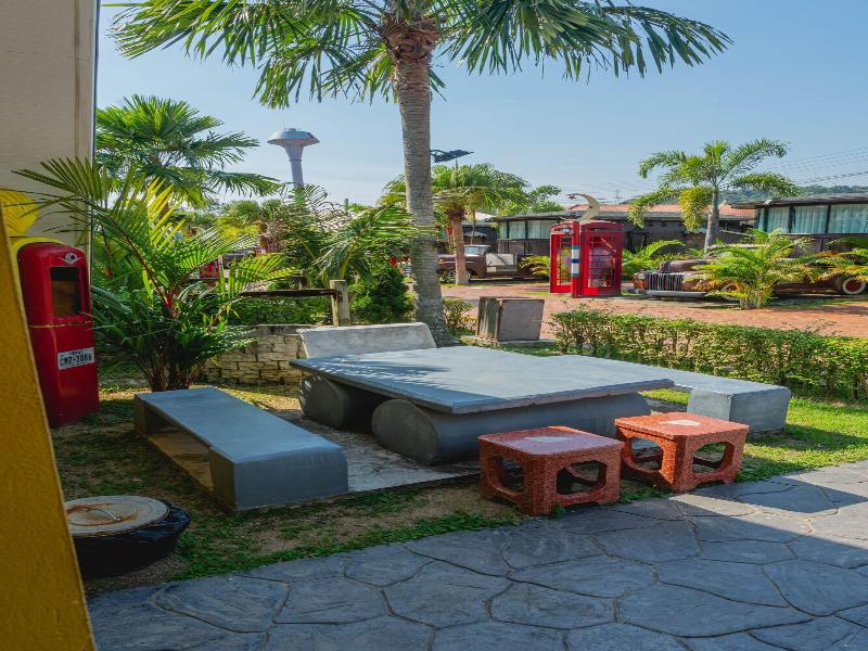 Apinya Resort Bangsarey image
