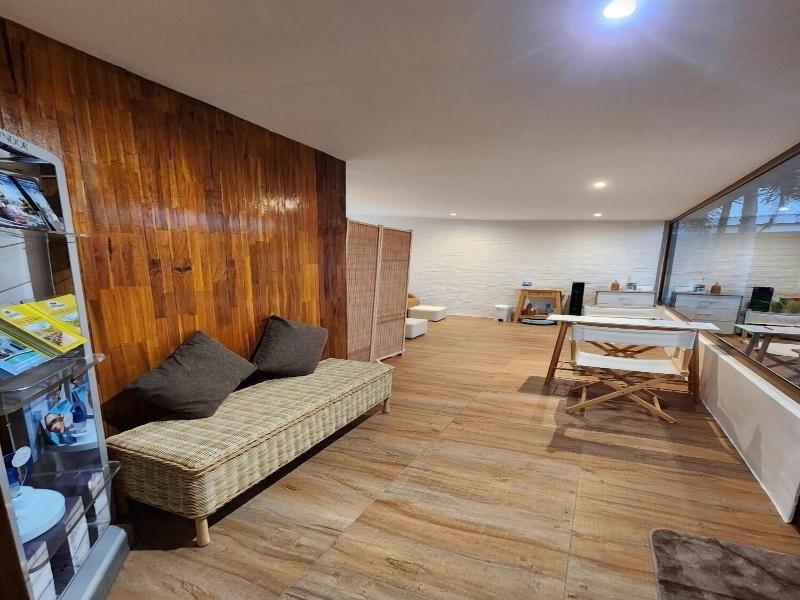 Apinya Resort Bangsarey image