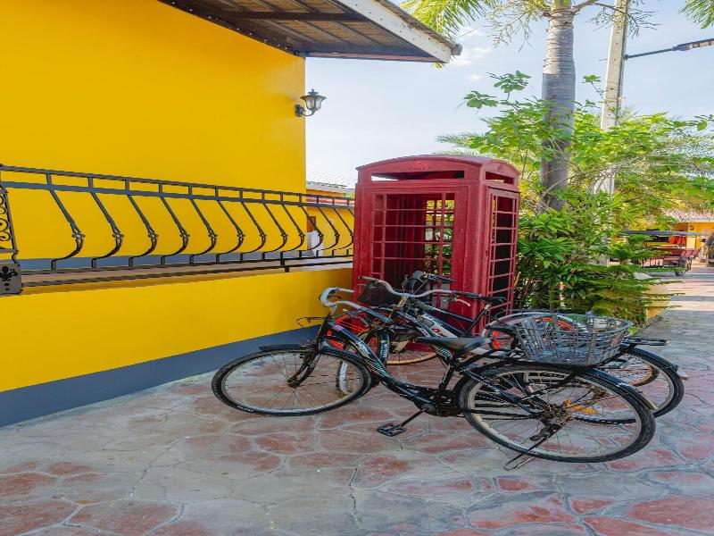 Apinya Resort Bangsarey image
