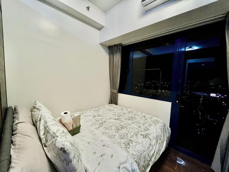 Sunset View At Air Residences Makati image