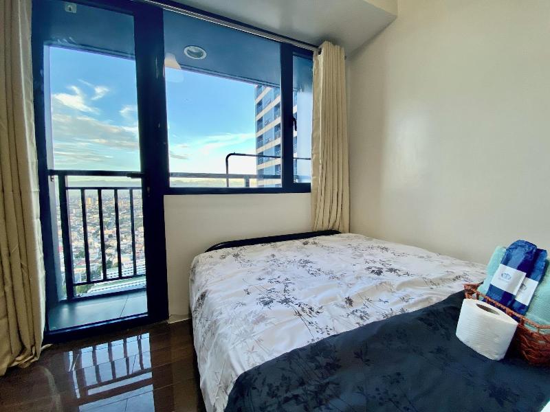 Sunset View At Air Residences Makati image