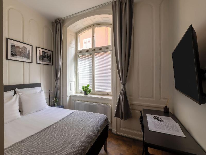 Bob W Stockholm Gamla Stan image