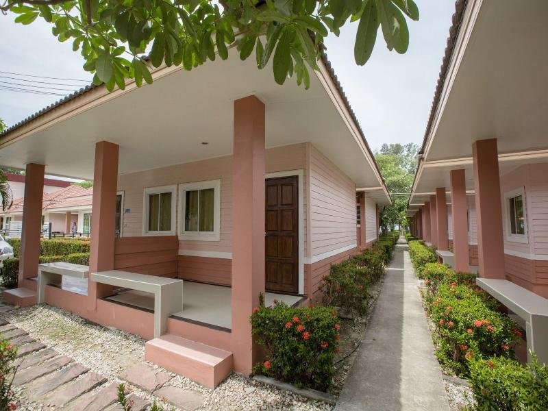 Kiang Talay Resort image