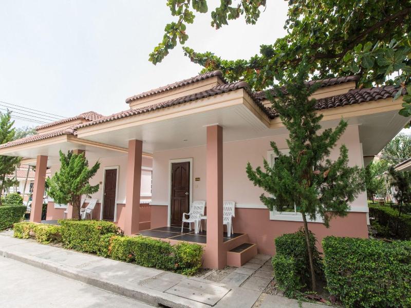 Kiang Talay Resort image