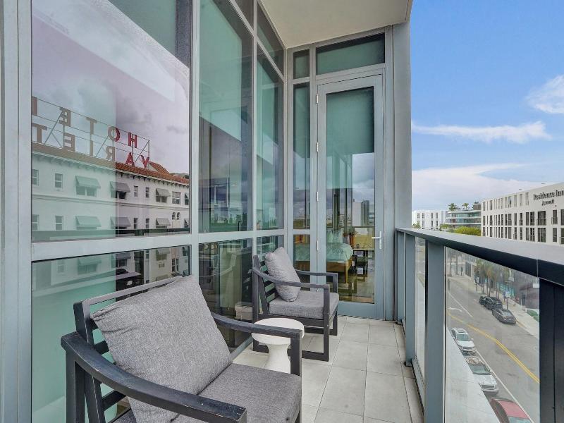 17west Apartments By Stay Hospitality image