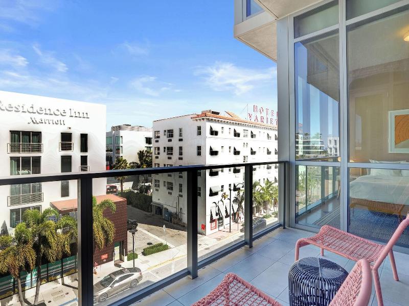 17west Apartments By Stay Hospitality image
