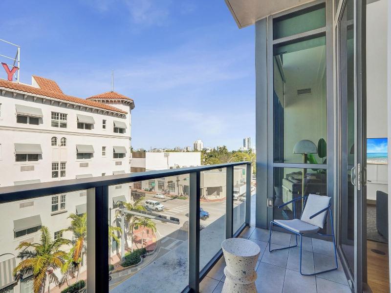 17west Apartments By Stay Hospitality image
