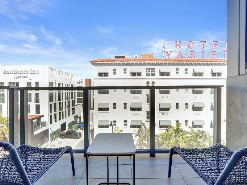 17west Apartments By Stay Hospitality image