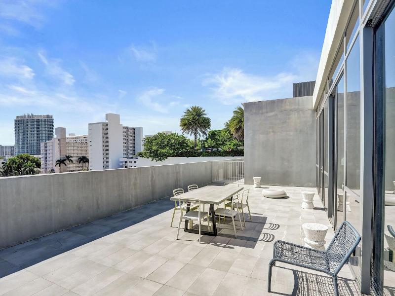 17west Apartments By Stay Hospitality image