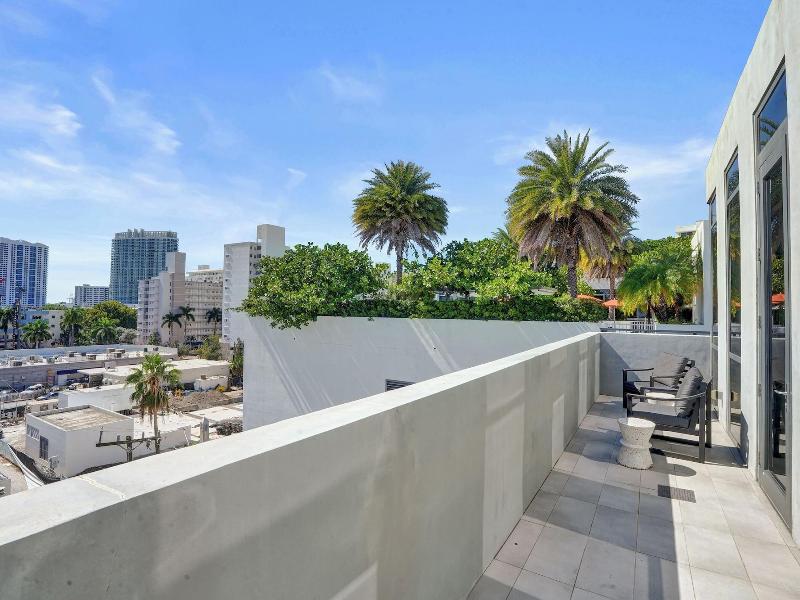 17west Apartments By Stay Hospitality image
