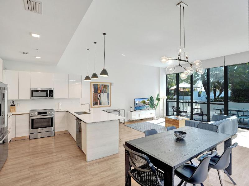 17west Apartments By Stay Hospitality image