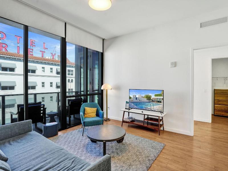 17west Apartments By Stay Hospitality image